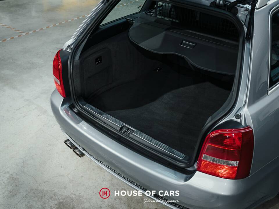 Bild 13/23 von Audi RS4 Avant (2001)