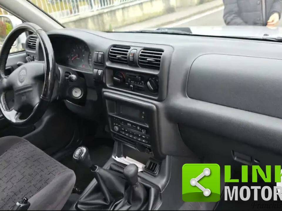 Immagine 5/10 di Opel Frontera 2.2. DTI 16V (2000)