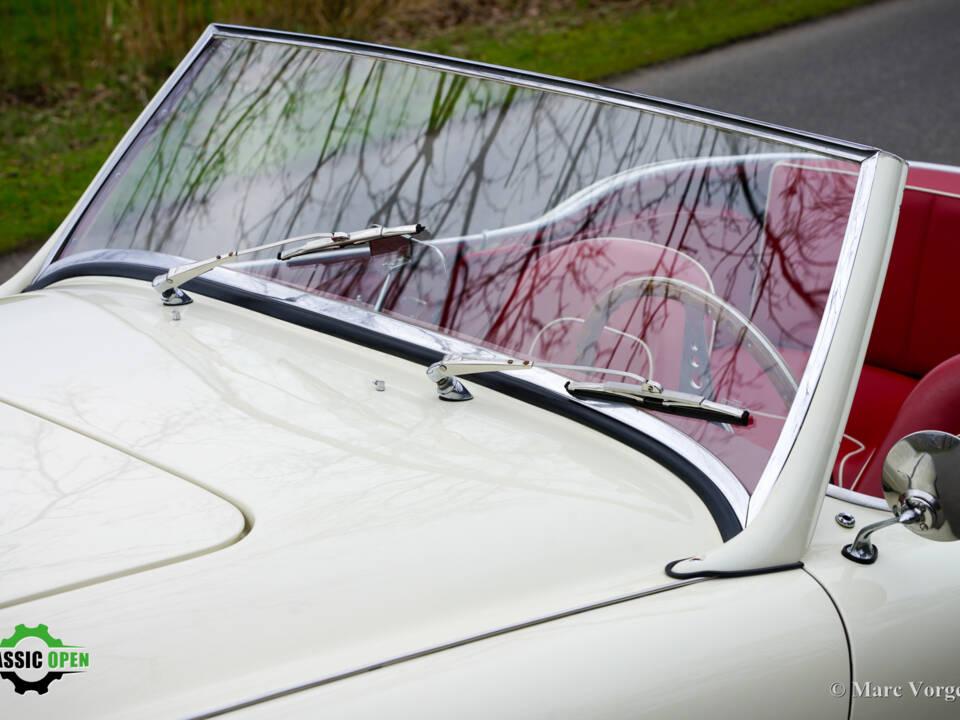 Immagine 28/50 di Austin-Healey 3000 Mk II (BT7) (1961)