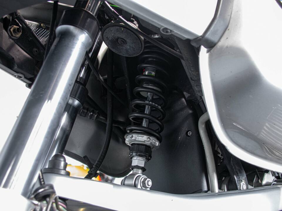 Bild 49/50 von BMW DUMMY (2000)
