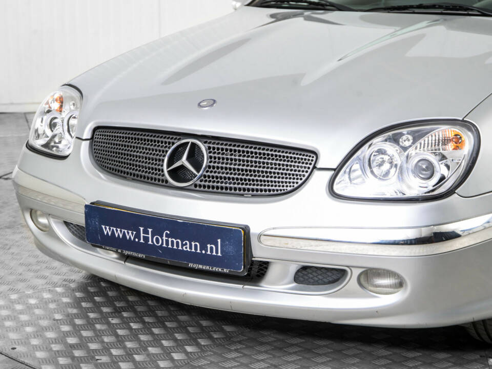 Bild 18/50 von Mercedes-Benz SLK 320 (2000)