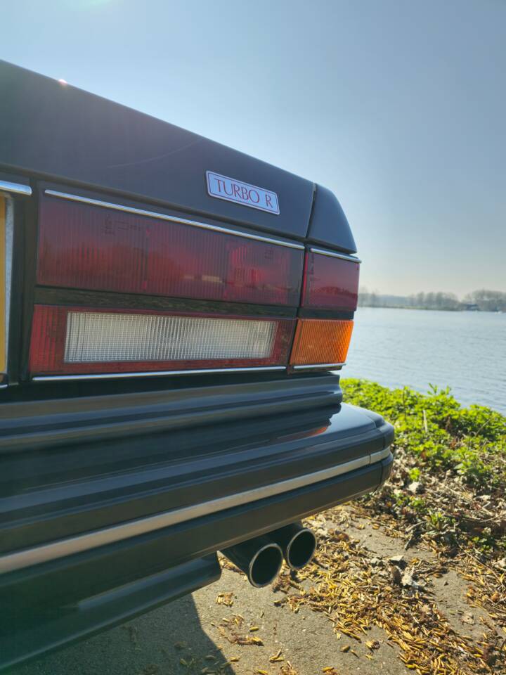 Image 15/33 of Bentley Turbo R lang (1992)