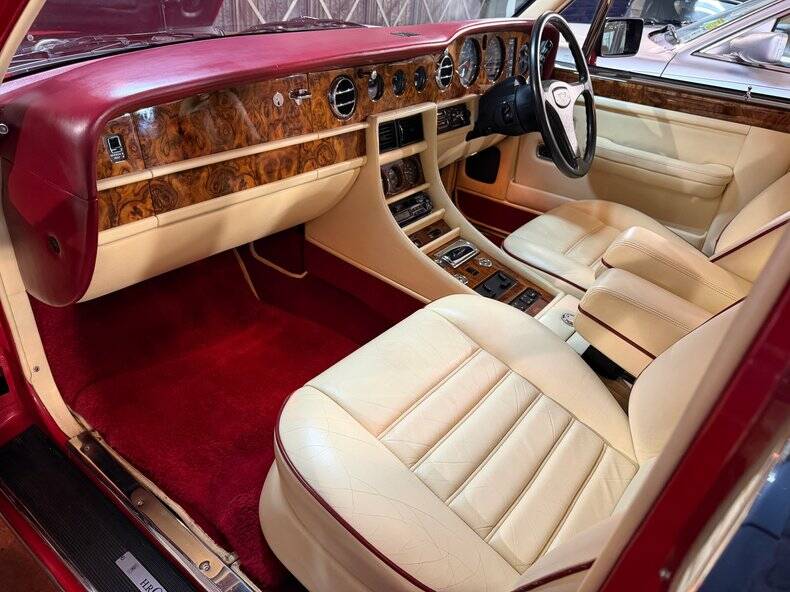Image 7/50 of Bentley Turbo R (1988)