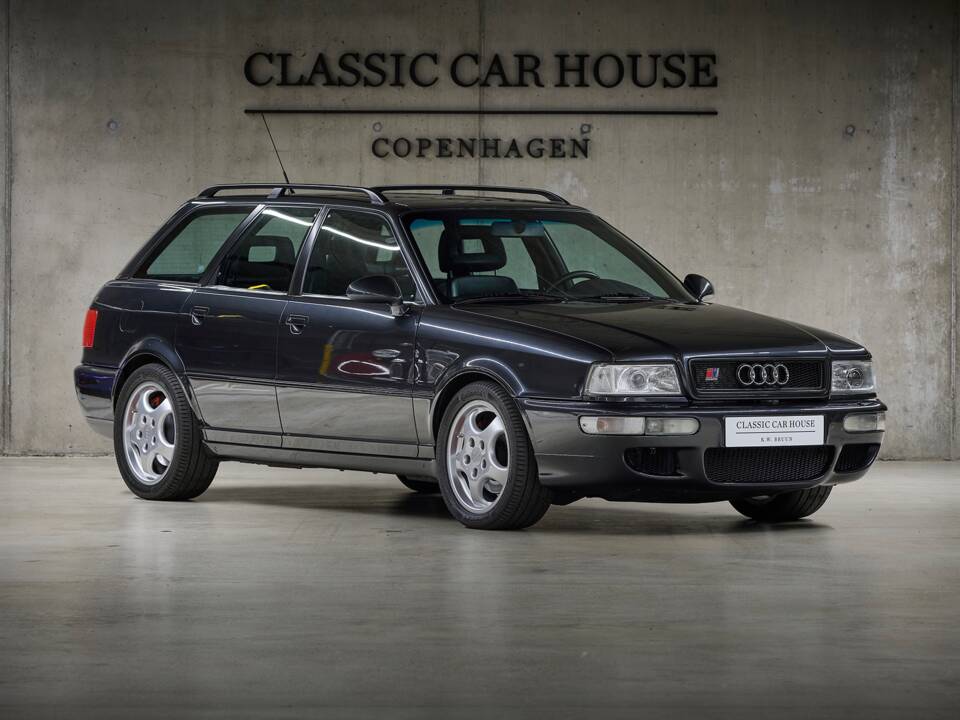 Image 11/99 of Audi RS2 Avant (1994)
