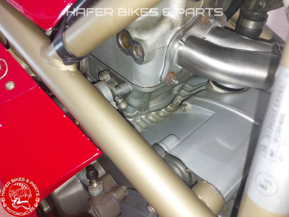 Image 43/57 of Ducati 916 (1997)