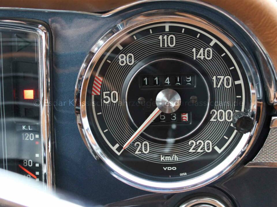 Afbeelding 15/41 van Mercedes-Benz 280 SL (1969)