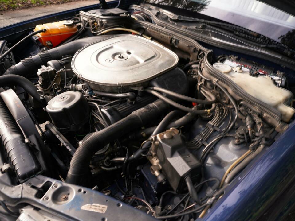 Afbeelding 16/20 van Mercedes-Benz 500 SE (1988)