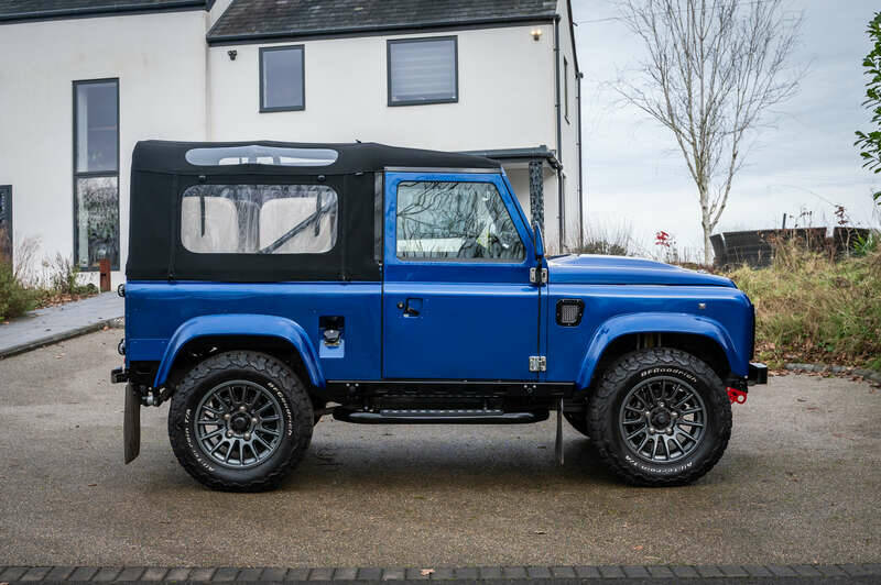 Bild 5/50 von Land Rover 90 (1985)