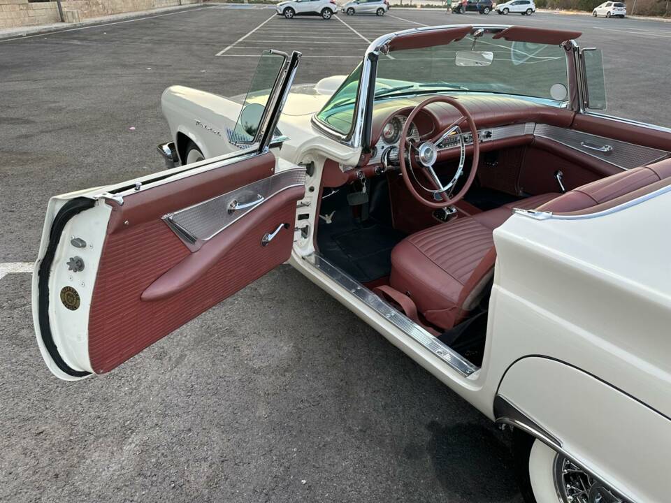 Image 8/18 of Ford Thunderbird (1957)