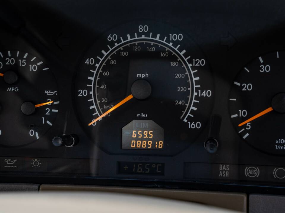 Bild 49/50 von Mercedes-Benz CL 420 (1997)