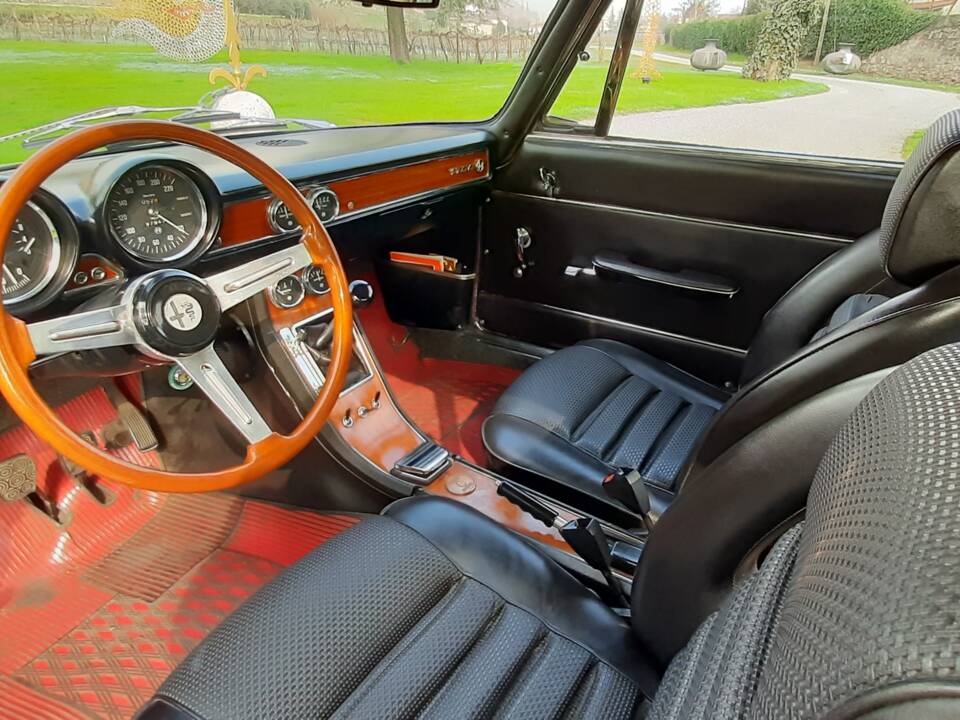 Afbeelding 7/35 van Alfa Romeo 1750 GT Veloce (1968)
