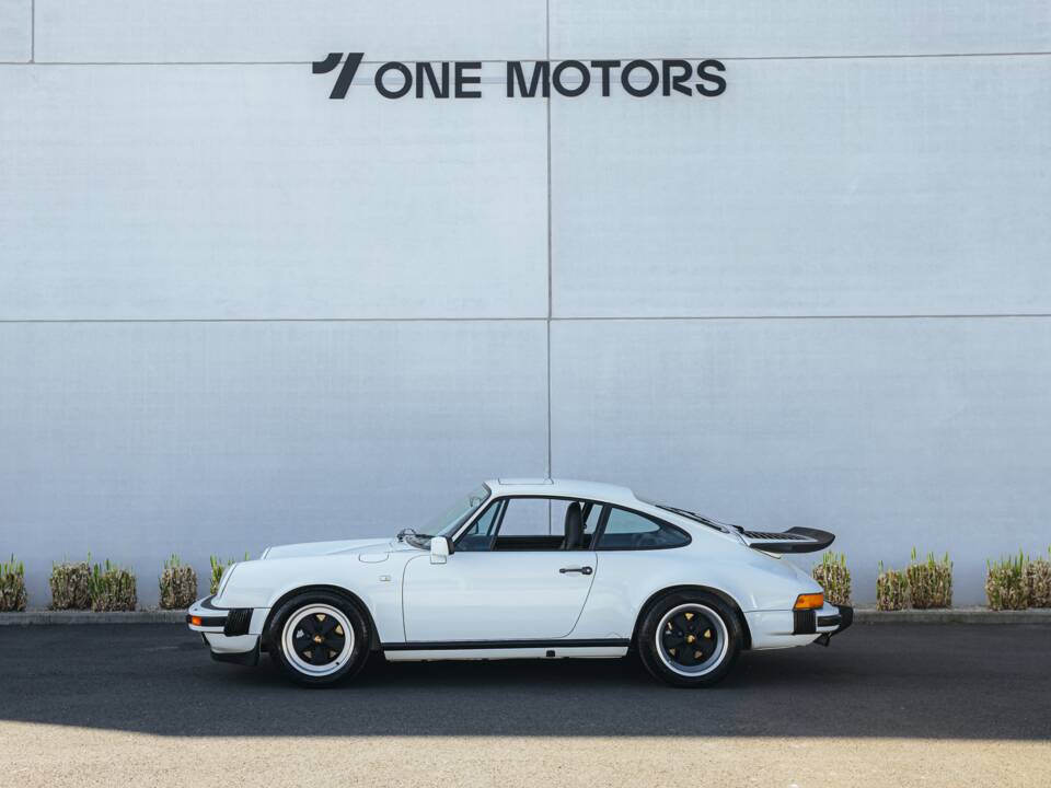 Bild 4/27 von Porsche 911 Carrera 3.2 (1989)