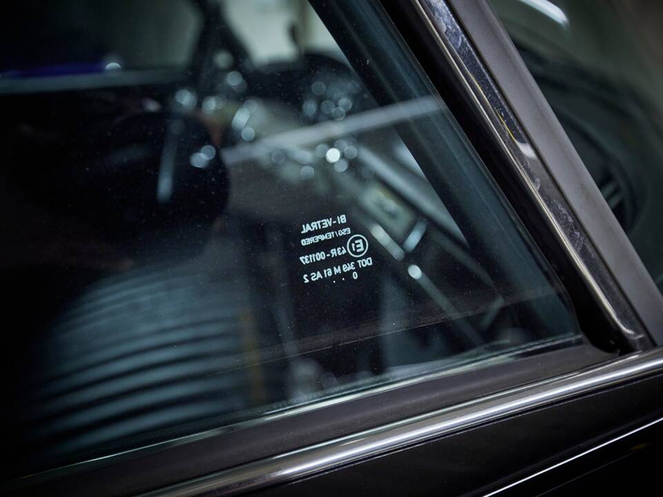 Image 26/97 of Citroën DS 20 Chapron (1972)