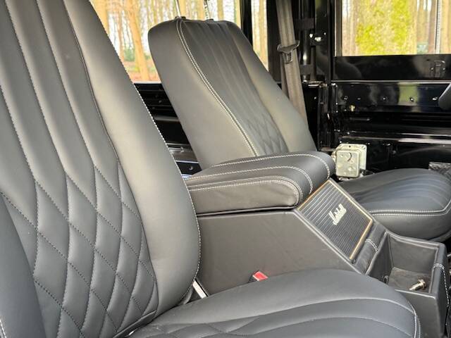 Bild 19/27 von Land Rover Defender 90 Td5 (1999)