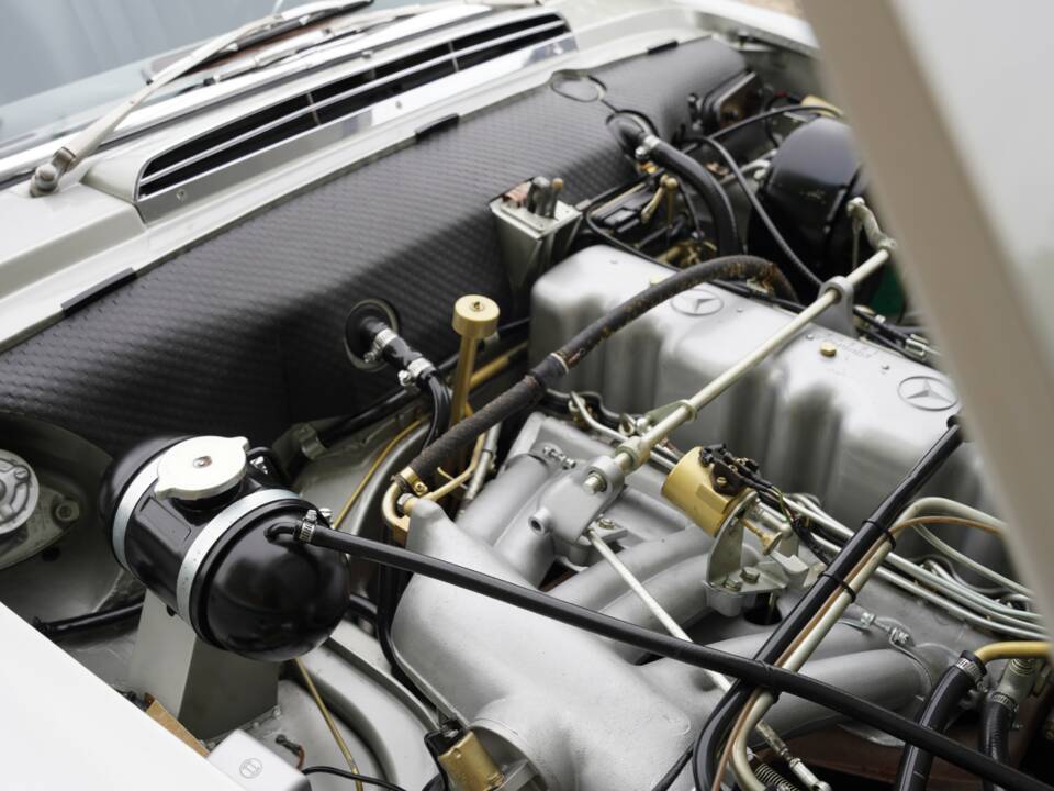 Imagen 15/50 de Mercedes-Benz 280 SL (1969)