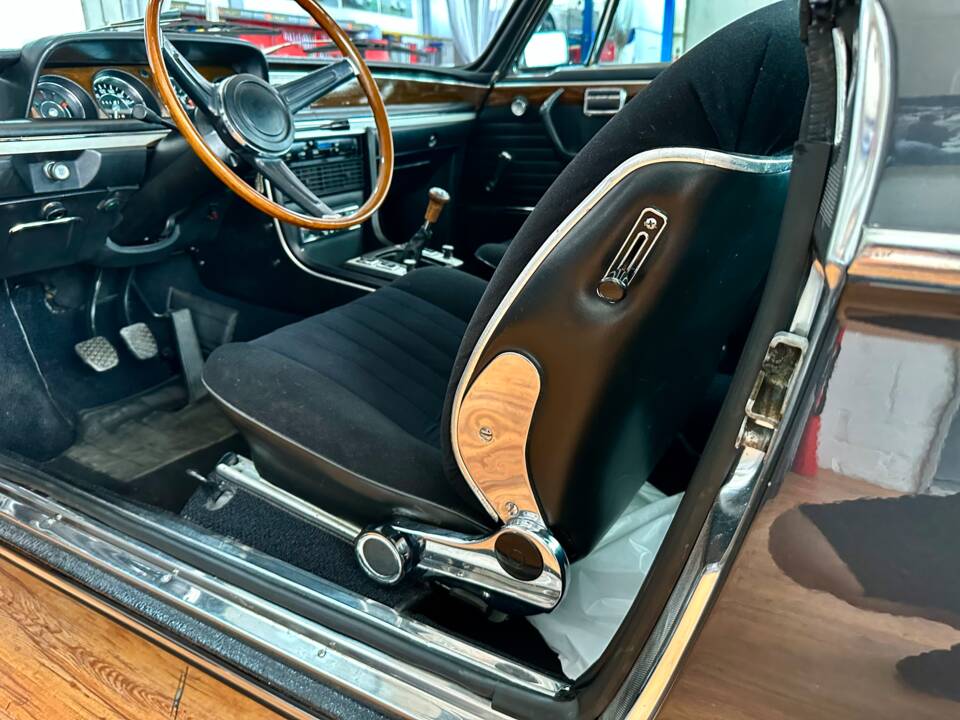 Bild 15/69 von BMW 3,0 CSi (1975)