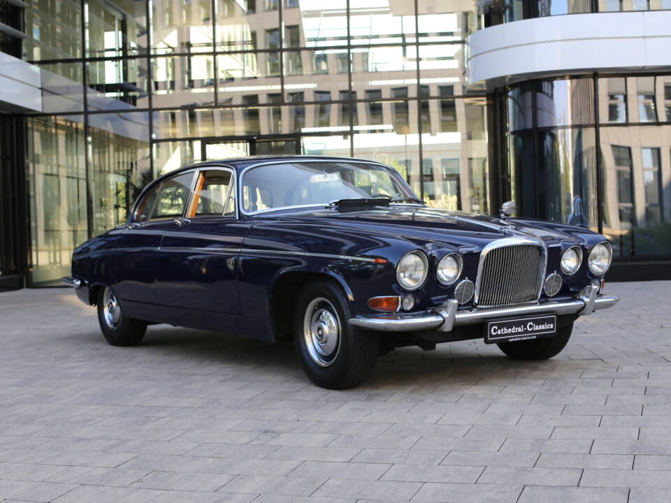 Image 54/57 of Jaguar Mk X 4.2 (1964)