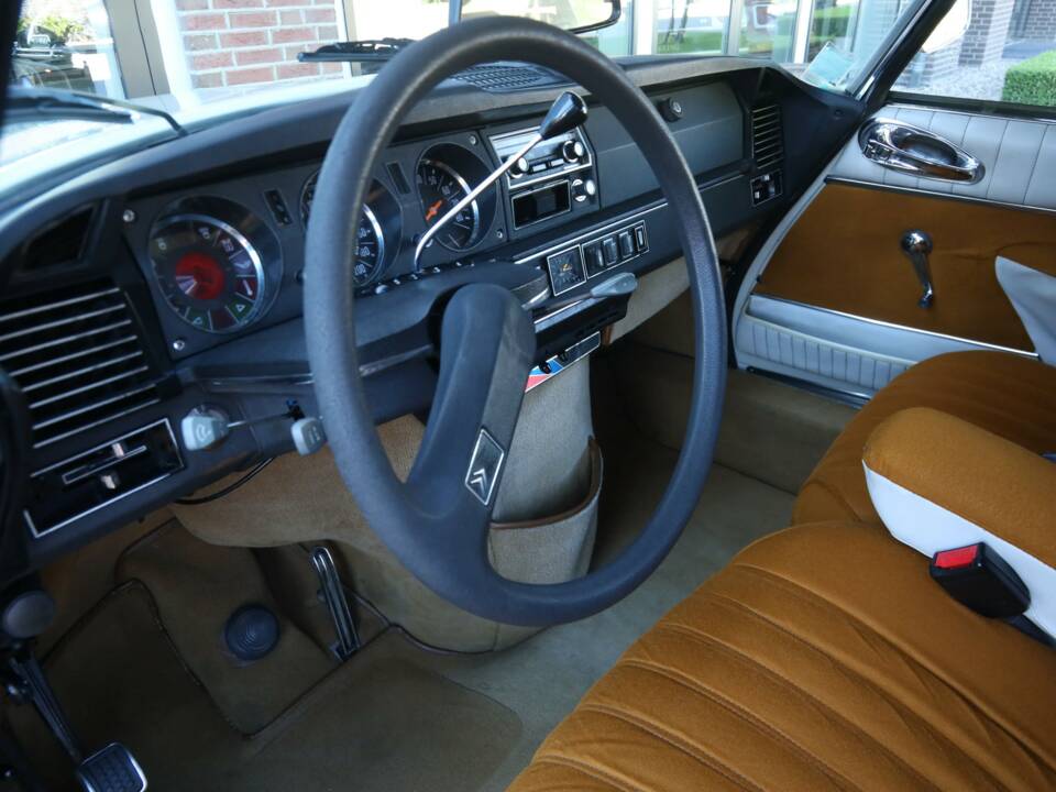 Image 15/50 of Citroën DS 20 Pallas (1971)