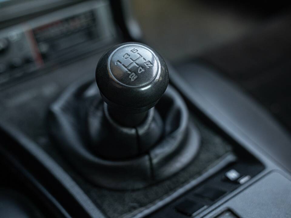 Image 41/50 of Porsche 924 (1983)