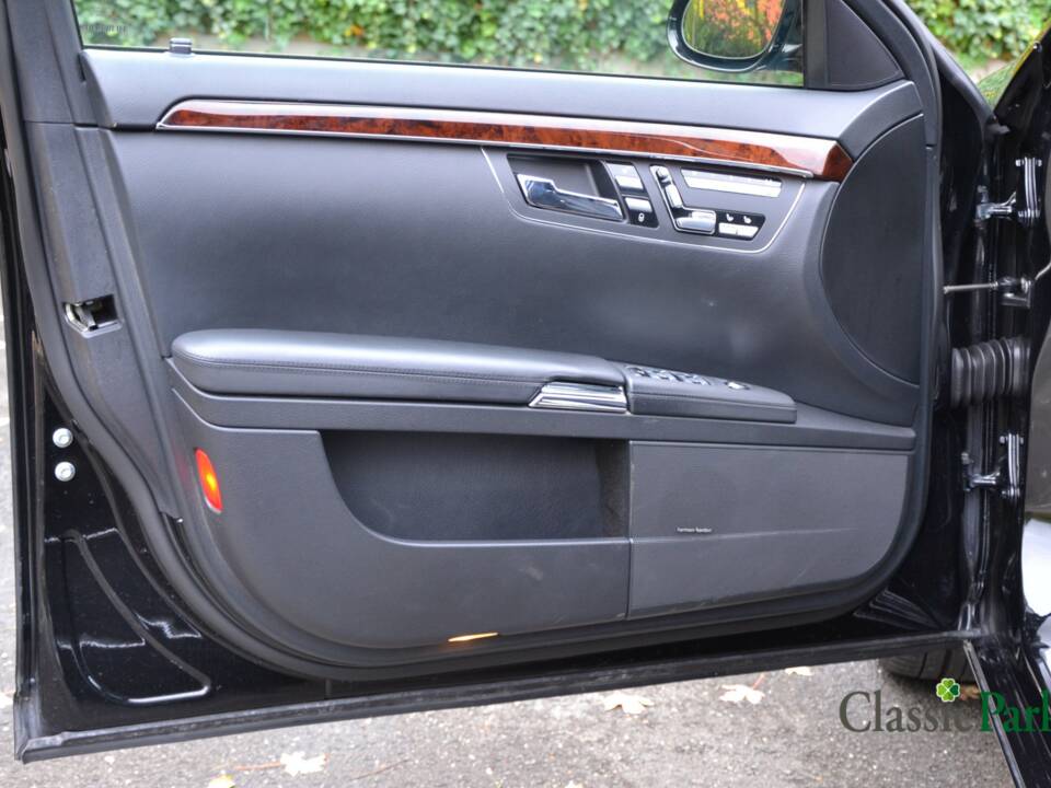 Bild 16/50 von Mercedes-Benz S 500 (2006)