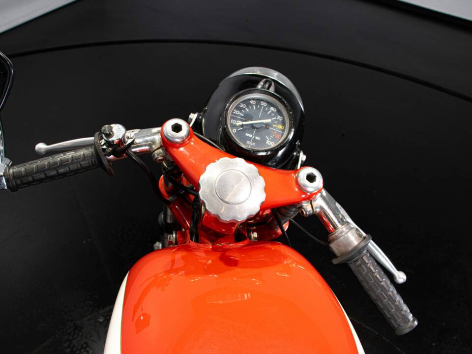 Afbeelding 50/50 van Aermacchi DUMMY (1964)