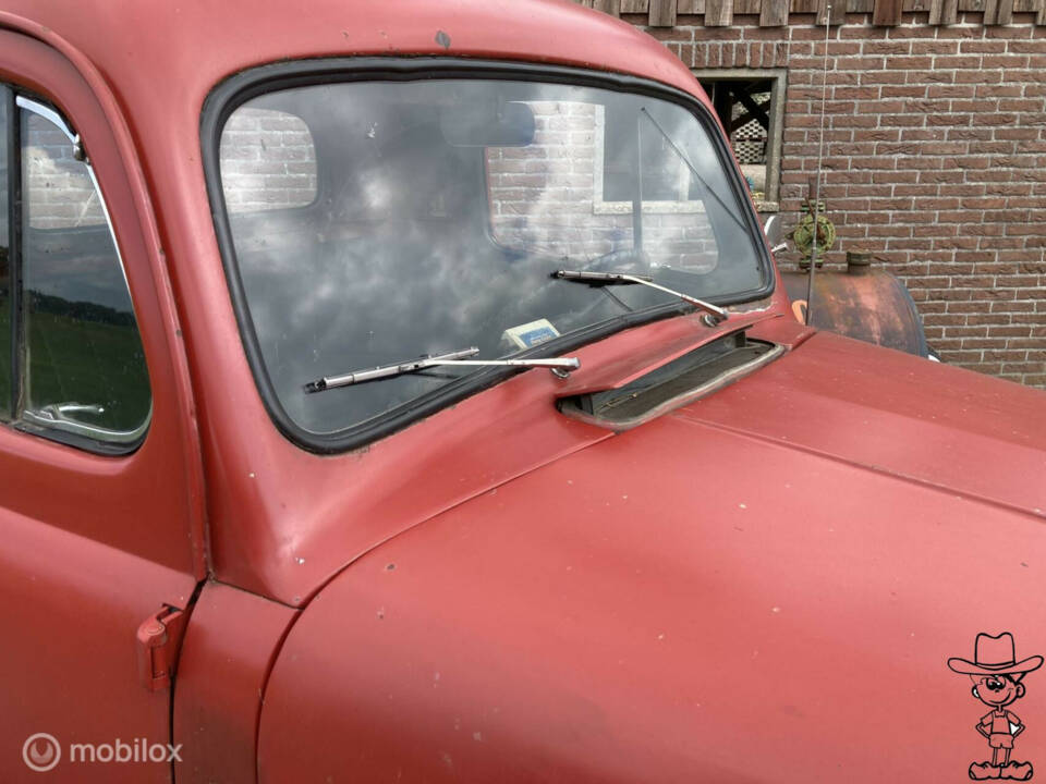 Image 4/31 of Ford F-1 (1949)