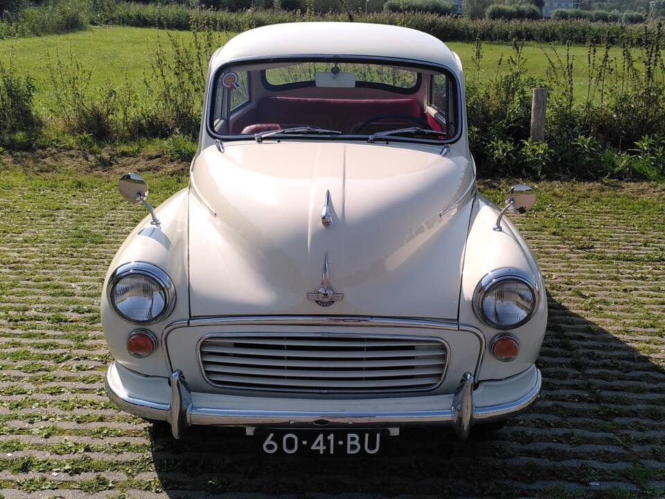 Image 2/38 of Morris Minor 1000 (1966)