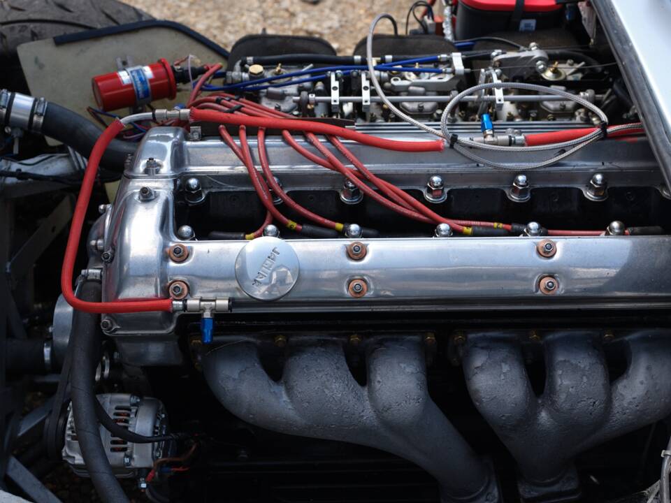 Image 5/50 de Jaguar Type E 3.8 (1970)