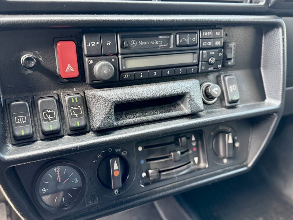 Immagine 9/26 di Mercedes-Benz 280 GE (kurz) (1988)