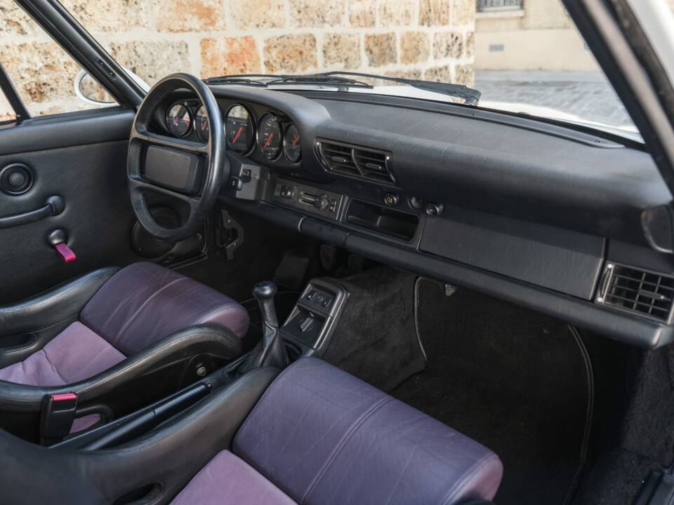 Bild 50/90 von Porsche 911 Carrera RS (1992)