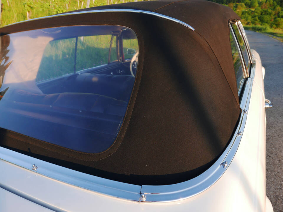 Imagen 53/56 de Mercedes-Benz 220 SE b (1962)