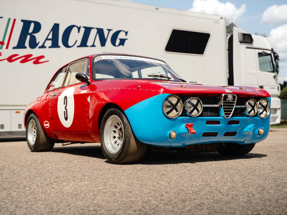 Imagen 4/81 de Alfa Romeo 1750 GT Veloce (1968)