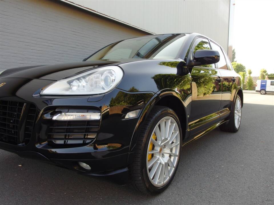 Image 23/98 of Porsche Cayenne GTS (2008)