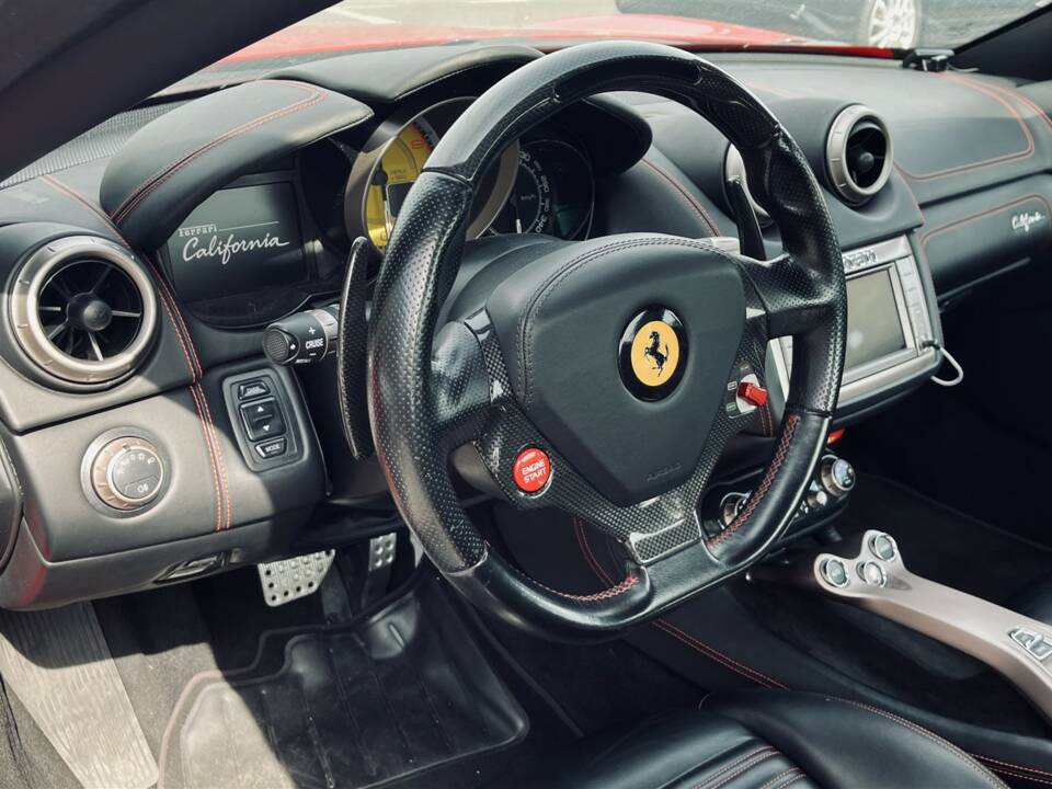 Image 17/49 of Ferrari California 30 (2013)