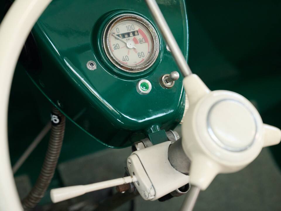 Image 38/50 of BMW Isetta hunting car (1955)