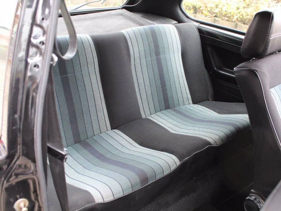 Image 13/14 of Volkswagen Golf Mk I GTI 1.8 (1983)