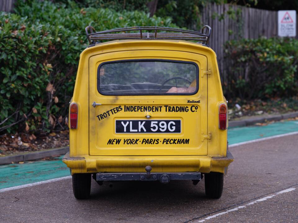 Bild 15/32 von Reliant Regent Van 10cwt (1969)