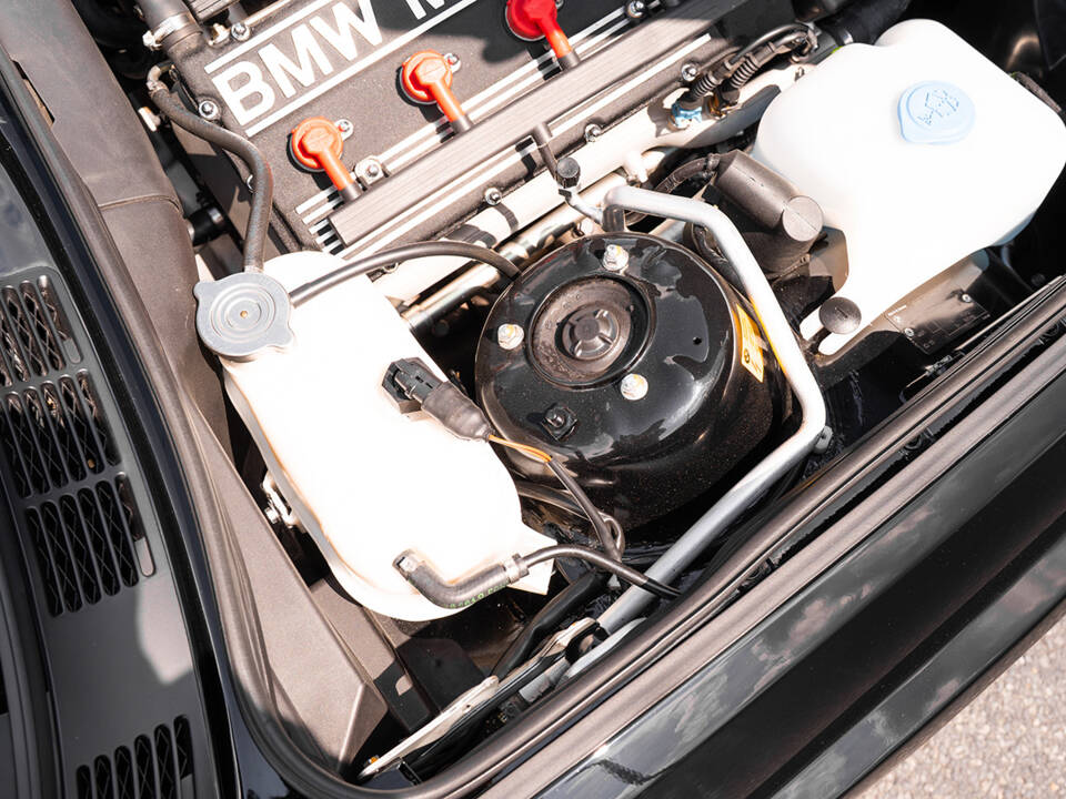 Image 81/91 de BMW M3 Sport Evo (1990)
