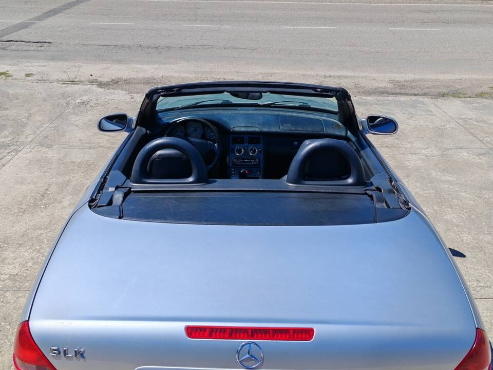 Bild 12/34 von Mercedes-Benz SLK 200 (1999)