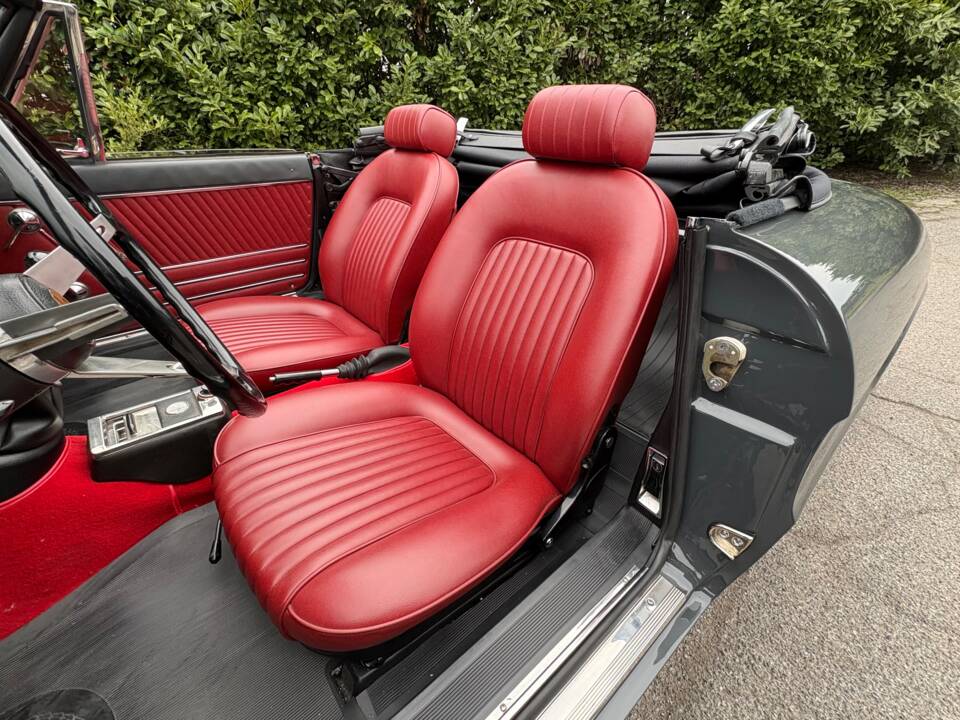 Imagen 9/32 de Alfa Romeo 1750 Spider (1970)