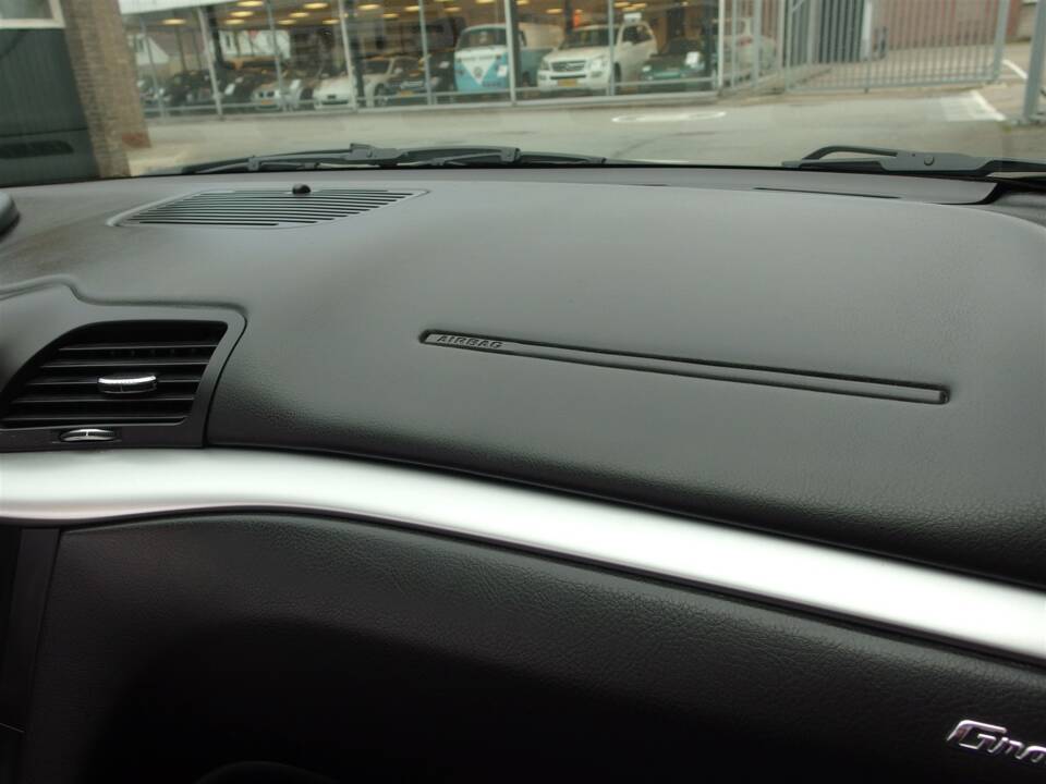 Immagine 41/93 di Maserati GranCabrio 4.7 (2010)