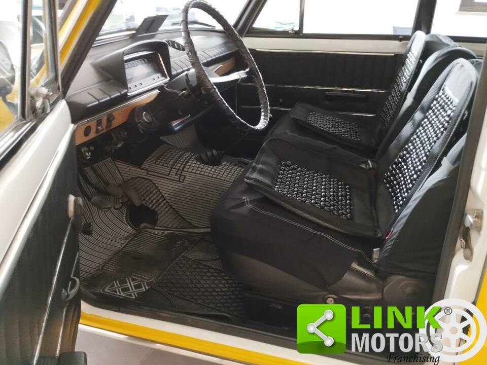 Image 6/10 de FIAT 124 (1974)