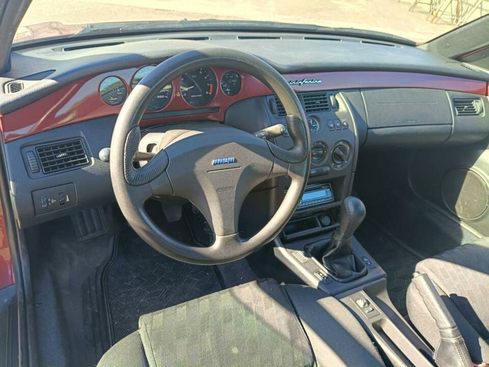 Image 19/50 of FIAT Coupé 1.8 16V (1997)