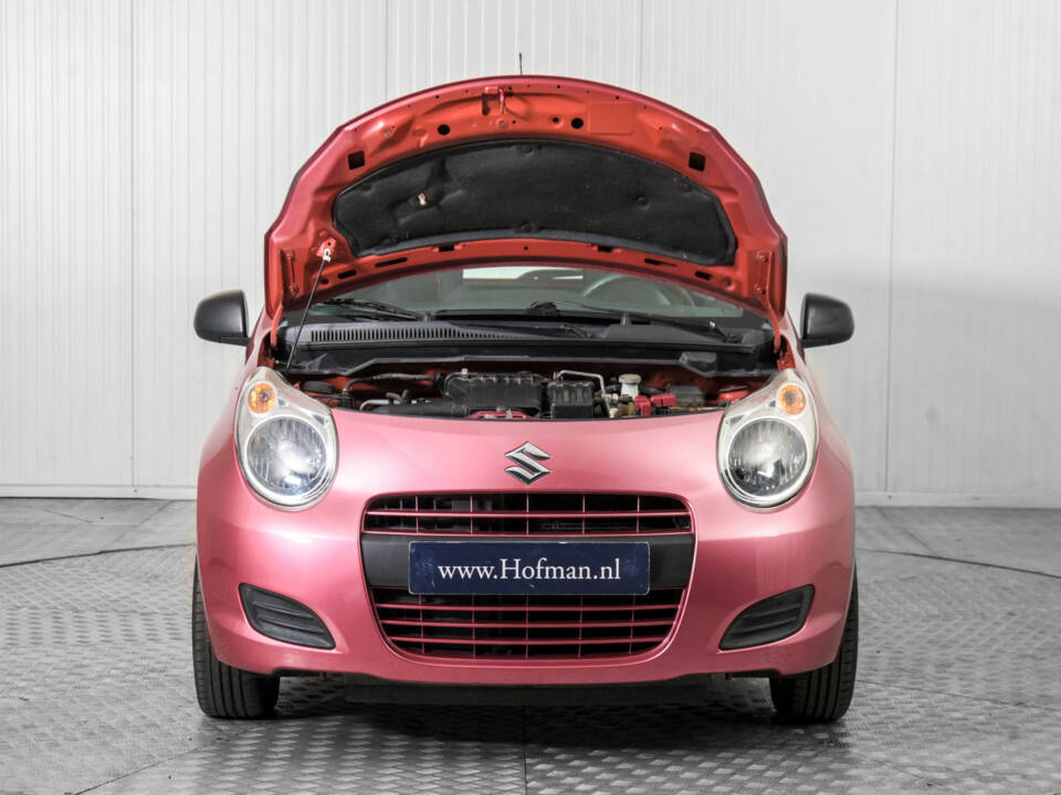 Image 35/48 of Suzuki Alto (2010)