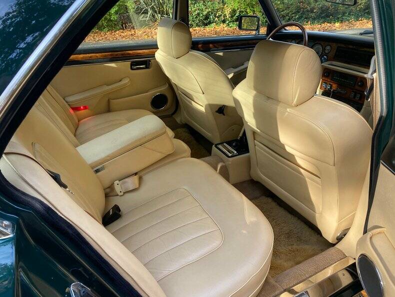 Bild 39/50 von Daimler Double Six (1992)