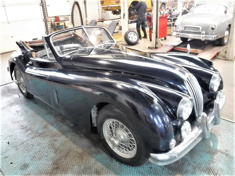 Bild 38/50 von Jaguar XK 140 DHC (1957)