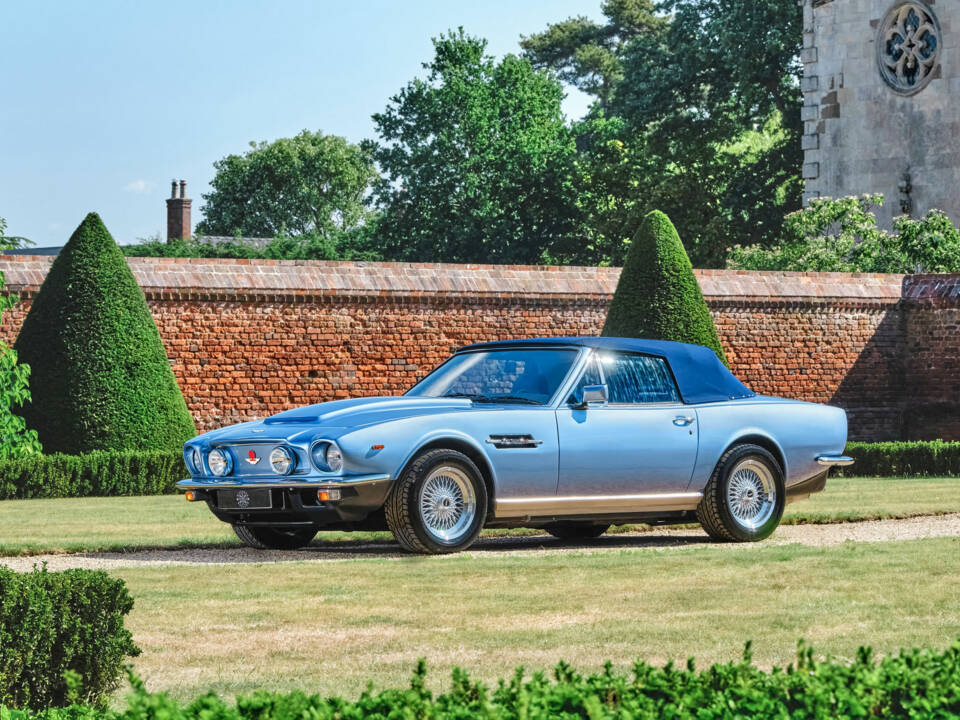 Image 3/22 of Aston Martin V8 Volante (1986)