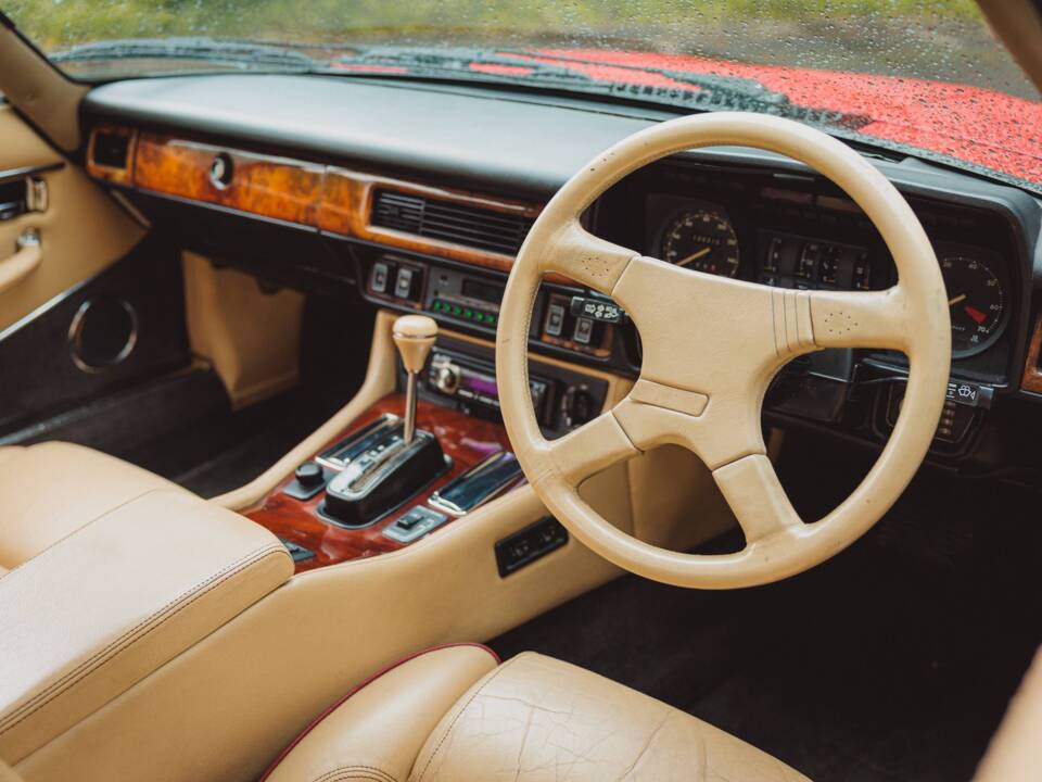 Image 5/7 de Jaguar XJR-S 6.0 (1989)