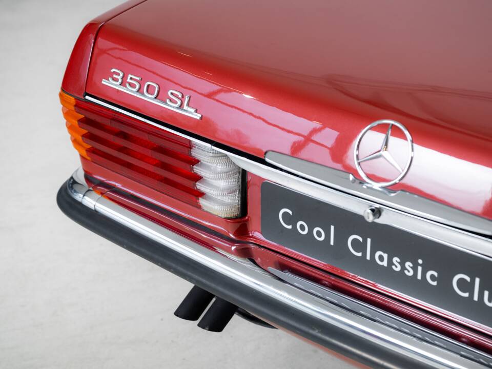 Image 29/38 of Mercedes-Benz 350 SL (1973)