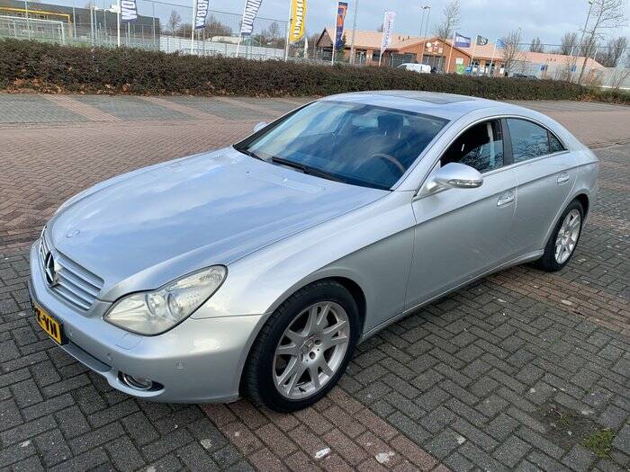 Afbeelding 3/7 van Mercedes-Benz CLS 350 (2005)